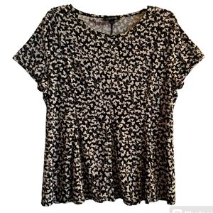 Roz&Ali women's large honey suckle print short sleeves pullover blouse. 4020